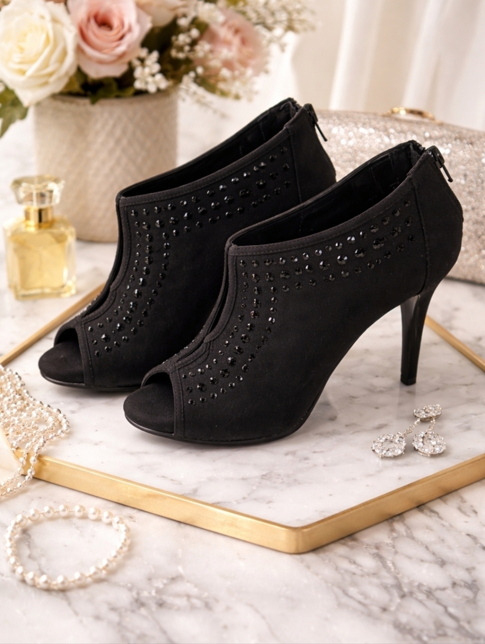 Caparros Black Studded Heeled Booties Size 8.5 ✨